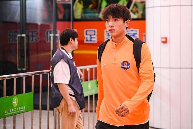 ฟุตบอลจีนรอดแล้วหรือยัง? หวัง เซียงซิน วัย 17 ปี เตรียมย้ายไปลีกเอิง – กองหน้าที่กล้าผจญภัยในต่างแดน _Player_Growth_Challenge ฟุตบอลจีนรอดแล้วหรือยัง? หวัง เซียงซิน วัย 17 ปี เตรียมย้ายไปลีกเอิง – กองหน้าที่กล้าผจญภัยในต่างแดน _Player_Growth_Challenge