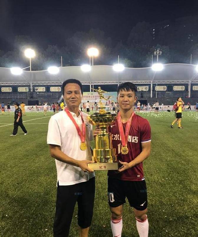 เยาวชน เว่ย เซียงซิน เข้าร่วมทีมลีกเอิง 1 ออเรอเร่ กลายเป็นความหวังใหม่สำหรับความสำเร็จในลีกชั้นนำ 5 อันดับแรกของยุโรปตามรอย หวู่ เล่ย_การแข่งขัน_จีน_ทีมสำรอง เยาวชน เว่ย เซียงซิน เข้าร่วมทีมลีกเอิง 1 ออเรอเร่ กลายเป็นความหวังใหม่สำหรับความสำเร็จในลีกชั้นนำ 5 อันดับแรกของยุโรปตามรอย หวู่ เล่ย_การแข่งขัน_จีน_ทีมสำรอง