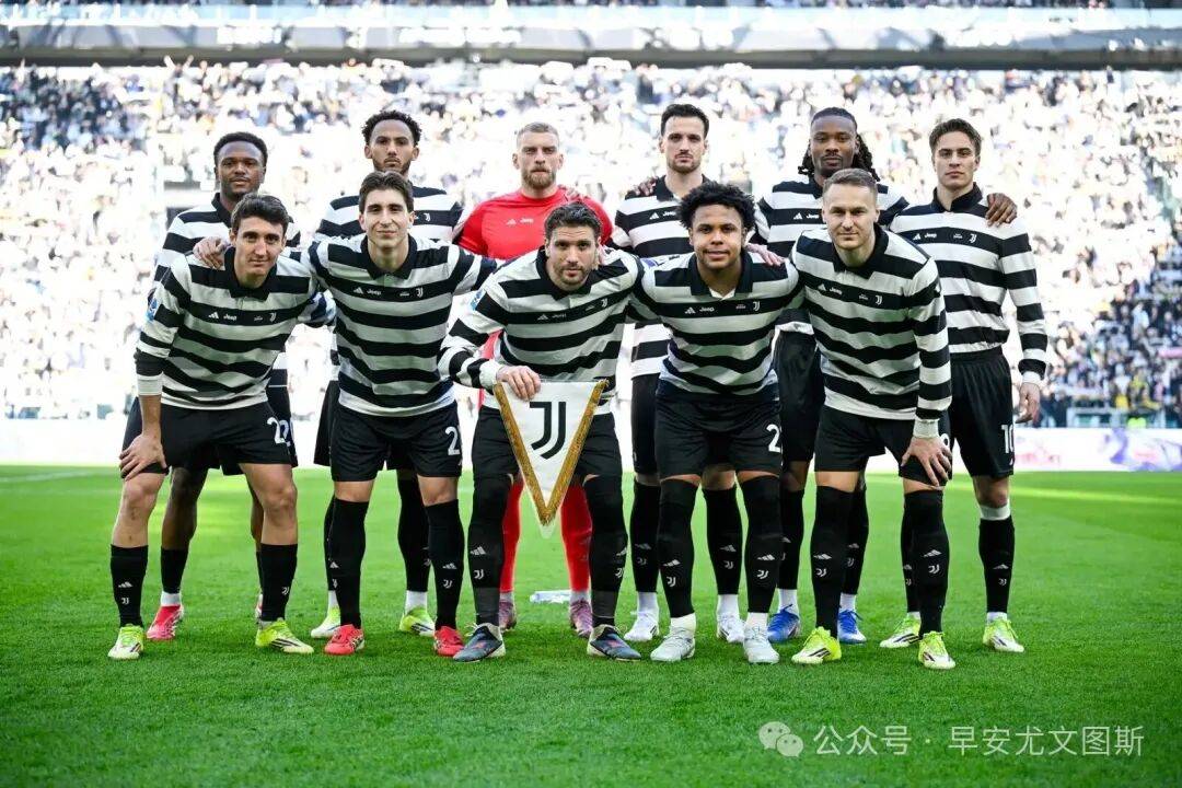 ตลอดสามฤดูกาลที่ผ่านมา ยูเวนตุสสามารถคว้าตัวนักเตะที่ประสบความสำเร็จได้เพียงสองรายเท่านั้น อาการบาดเจ็บของอิลดิซสร้างความไม่แน่นอนต่อการมีส่วนร่วมในยูฟ่า แชมเปียนส์ลีกของเขา ขณะที่อนาคตของโคโมลลีและสปัลเล็ตติยังคงไม่แน่นอน ตลอดสามฤดูกาลที่ผ่านมา ยูเวนตุสสามารถคว้าตัวนักเตะที่ประสบความสำเร็จได้เพียงสองรายเท่านั้น อาการบาดเจ็บของอิลดิซสร้างความไม่แน่นอนต่อการมีส่วนร่วมในยูฟ่า แชมเปียนส์ลีกของเขา ขณะที่อนาคตของโคโมลลีและสปัลเล็ตติยังคงไม่แน่นอน