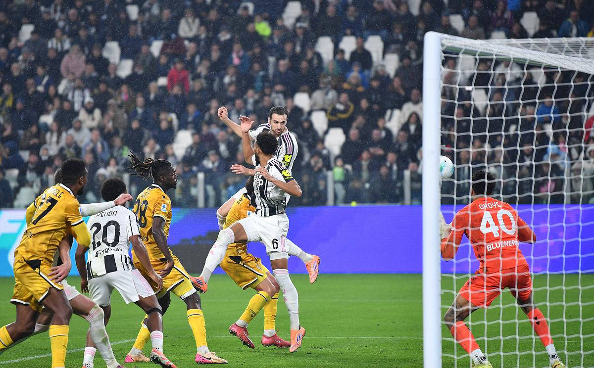 โฟกัสวิเคราะห์ยูโรปาลีก: พลังโจมตีของเรอัล เบติส! ความท้าทายนอกบ้านของลียงยังคงไม่คลี่คลาย | เยือน | ฟอร์ม