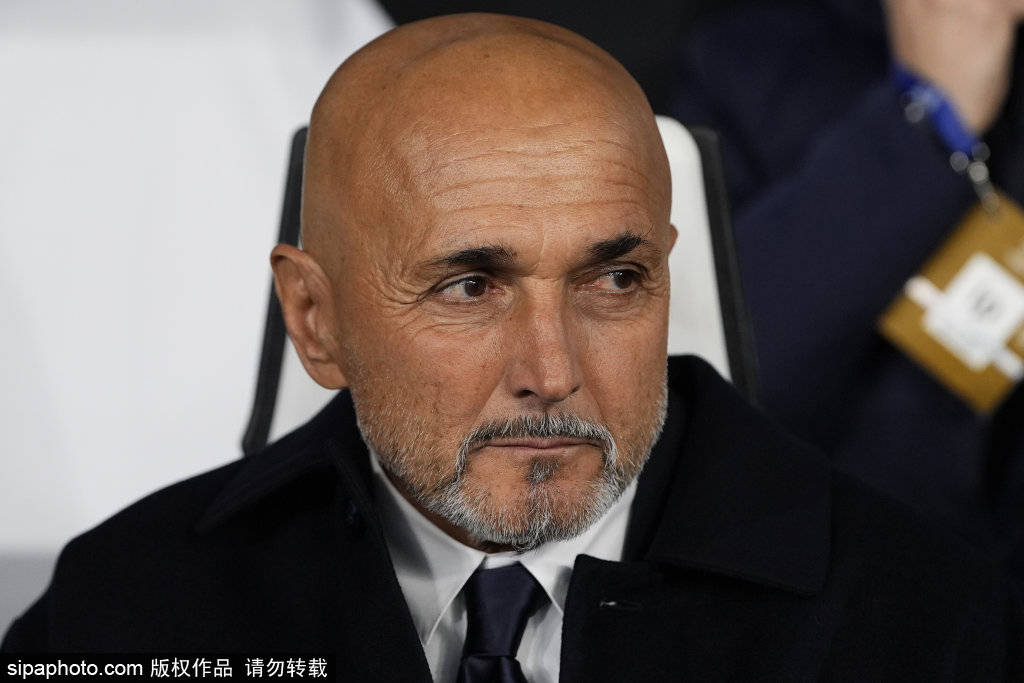 ดอร์กู: การเสมอกับสเปอร์สทำให้เราเสียสองคะแนน หลังจากที่ไม่แพ้ใครติดต่อกันห้าเกม เราต้องคว้าชัยชนะให้ได้ในตอนนี้ แมนเชสเตอร์ ยูไนเต็ด การป้องกัน คู่แข่ง