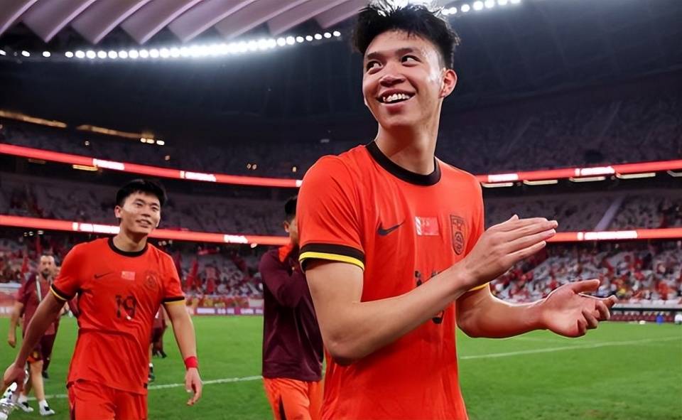 11 ประตูและ 5 แอสซิสต์! ดาวรุ่งทีมชาติจีนวัย 18 ปี ได้รับความสนใจจากยักษ์ใหญ่พรีเมียร์ลีกและบุนเดสลีกา กลายเป็นผู้นำคนใหม่ของนักเตะจีนในต่างแดน_หวัง หยูดง_สโมสรยุโรป_ลีกชั้นนำ 5 อันดับแรก