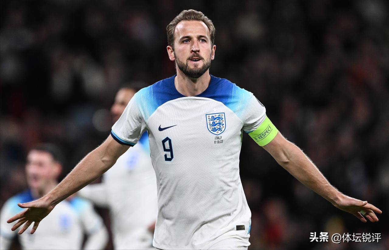 การแข่งขันเพื่อชิงตำแหน่งดาวซัลโวสูงสุดกำลังร้อนแรงขึ้น! ฮาแลนด์ทำประตูใน 49 นาทีเพื่อครองตำแหน่ง, โดยมีเคนและเอ็มบัปเป้ไล่ตามอย่างใกล้ชิด. ประตู | การแข่งขัน | แชมเปียนส์ลีก