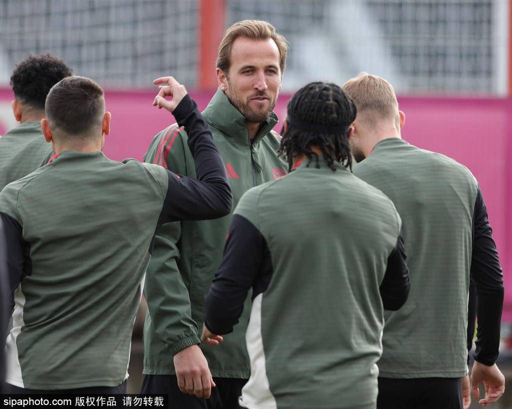 หากไม่มีชล็อตเตอร์เบค บรรดาทีมยักษ์ใหญ่แห่งบุนเดสลีกาอย่างดอร์ทมุนด์จะสามารถพลิกสถานการณ์จากการตามหลังลักเซมเบิร์กได้หรือไม่? _การปรับเปลี่ยน_ _การแข่งขัน_ _โบรุสเซีย ดอร์ทมุนด์_