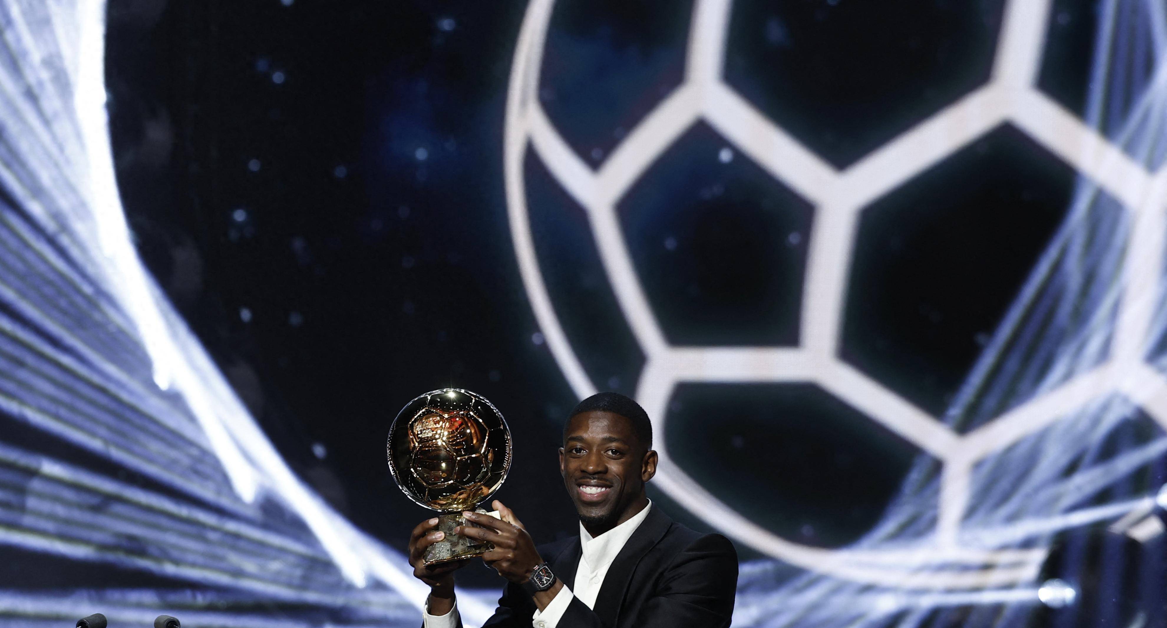 ยืนเคียงบ่าเคียงไหล่กับเมสซี่! เดมเบเล่ได้รับแรงสนับสนุนอีกครั้ง เมื่อได้เข้าร่วมกลุ่มสุดยอดของ 