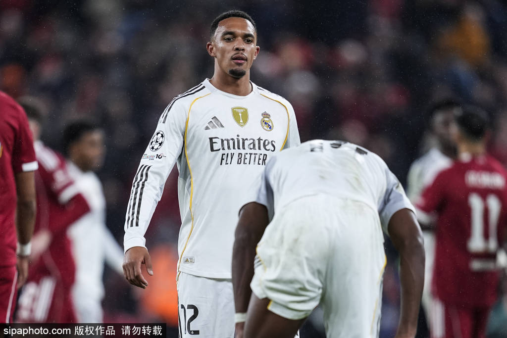 การเจรจาสัญญาฉบับใหม่ของเรอัล มาดริดมูลค่า 30 ล้านยูโรถึงทางตัน! ลิเวอร์พูลและแมนเชสเตอร์ ยูไนเต็ดจับตาดู วินิซิอุส จูเนียร์ ในแชมเปียนส์ลีก การเจรจาสัญญาฉบับใหม่ของเรอัล มาดริดมูลค่า 30 ล้านยูโรถึงทางตัน! ลิเวอร์พูลและแมนเชสเตอร์ ยูไนเต็ดจับตาดู วินิซิอุส จูเนียร์ ในแชมเปียนส์ลีก