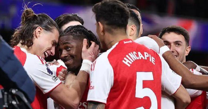 4-1! อาร์เซนอลคว้าชัยเหนือสเปอร์สในศึกดาร์บี้แห่งลอนดอนเหนือ เอเซทำแฮตทริก – การแข่งขันชิงแชมป์แทบจะตัดสินแล้ว?_ท็อตแนม_การแข่งขัน_การป้องกัน