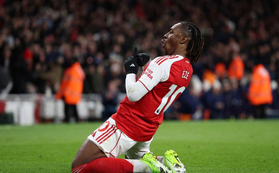 อาร์เซนอลถล่มสเปอร์สด้วยการเล่นฟุตบอลอันงดงาม จนนักวิเคราะห์ยกย่อง: ปืนใหญ่หยุดไม่อยู่แล้ว! _นิค ไรท์_ แมตช์_ เนวิลล์