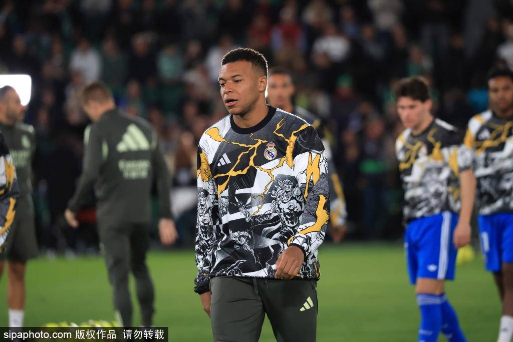 ความสัมพันธ์ที่ยังไม่จบของอาชราฟกับเรอัล มาดริด: จากการเฝ้าดูที่เอลเช่สู่การฟื้นฟูในปารีส _ปารีส แซงต์-แชร์กแมง_ _ยูฟ่า แชมเปียนส์ลีก_ _อินเตอร์ มิลาน_ ความสัมพันธ์ที่ยังไม่จบของอาชราฟกับเรอัล มาดริด: จากการเฝ้าดูที่เอลเช่สู่การฟื้นฟูในปารีส _ปารีส แซงต์-แชร์กแมง_ _ยูฟ่า แชมเปียนส์ลีก_ _อินเตอร์ มิลาน_