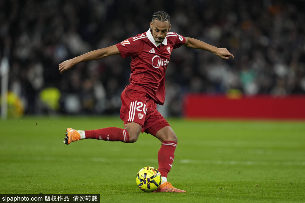 ผู้เล่นที่ทำประตูได้มากที่สุดในปีปฏิทินยังคงเป็น ลิโอเนล เมสซี ในฤดูกาล 2012 ของเขาที่บาร์เซโลนา ซึ่งทำประตูได้มากกว่าผู้เล่นคนอื่น ๆ อย่างมาก ผู้เล่นที่ทำประตูได้มากที่สุดในปีปฏิทินยังคงเป็น ลิโอเนล เมสซี ในฤดูกาล 2012 ของเขาที่บาร์เซโลนา ซึ่งทำประตูได้มากกว่าผู้เล่นคนอื่น ๆ อย่างมาก