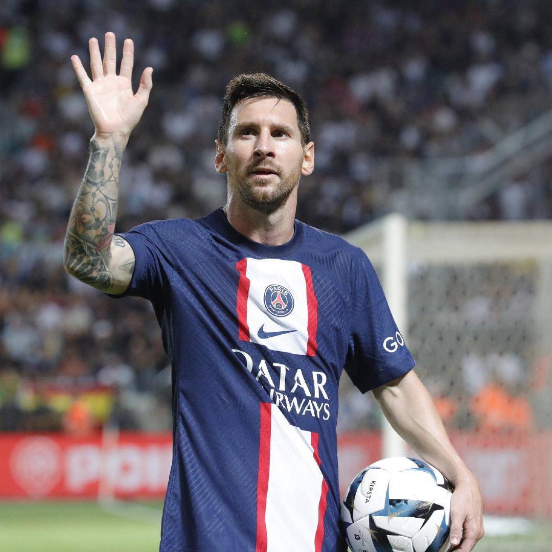 ลีกเอิงยังคงคิดถึงเมสซี่อย่างมาก! เฉลิมฉลองปีใหม่ด้วยภาพของเมสซี่! พร้อมภาพ GOAT! _เอ็มบัปเป้_ _GOAT_ _ลีก_