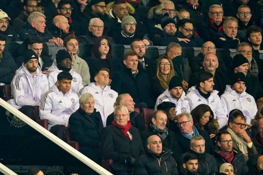 B เฟร์นันเดส เตรียมกลับมาในรอบหน้า กองกลางตัวรับมูลค่า 60 ล้านปอนด์ของยูไนเต็ดอาจต้องกลับไปนั่งสำรอง! ทักษะการจ่ายบอลถูกเยาะเย้ย_Gat_รูเบน อโมริม_สปอร์ติ้ง ลิสบอน