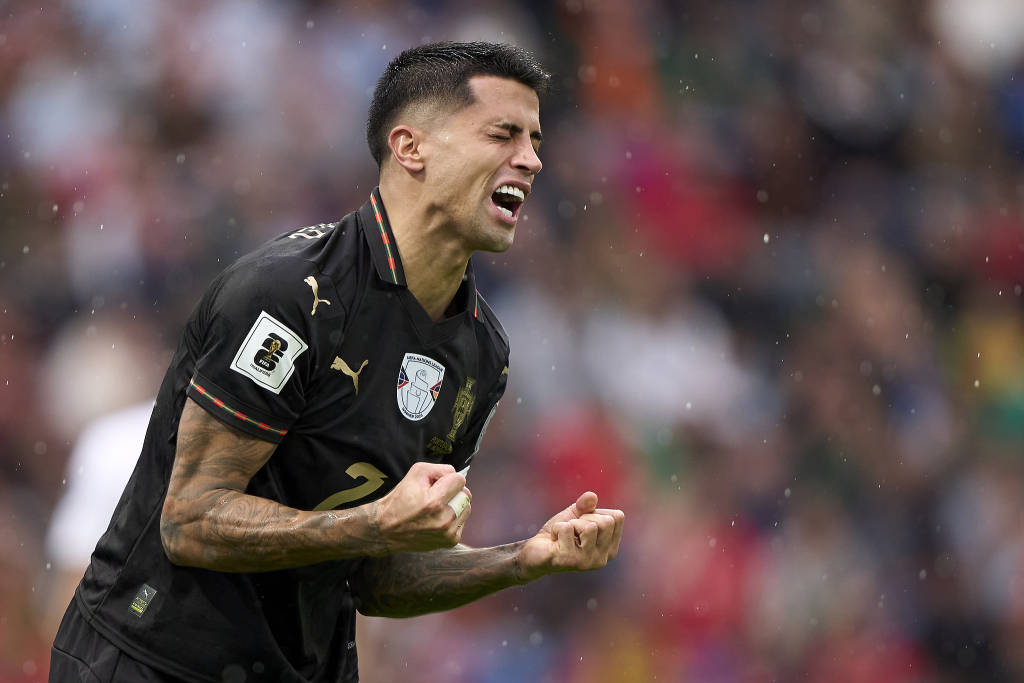 สรุปกีฬา|แคนเซโล ย้ายร่วมทีมบาร์เซโลนาแบบยืมตัว; กวาร์ดิโอล ได้รับบาดเจ็บกระดูกหน้าแข้งขวาหัก_เซี่ยงไฮ้ ชาร์คส์_เจ้อเจียง กวางชา_กวางตุ้ง ไทเกอร์ส