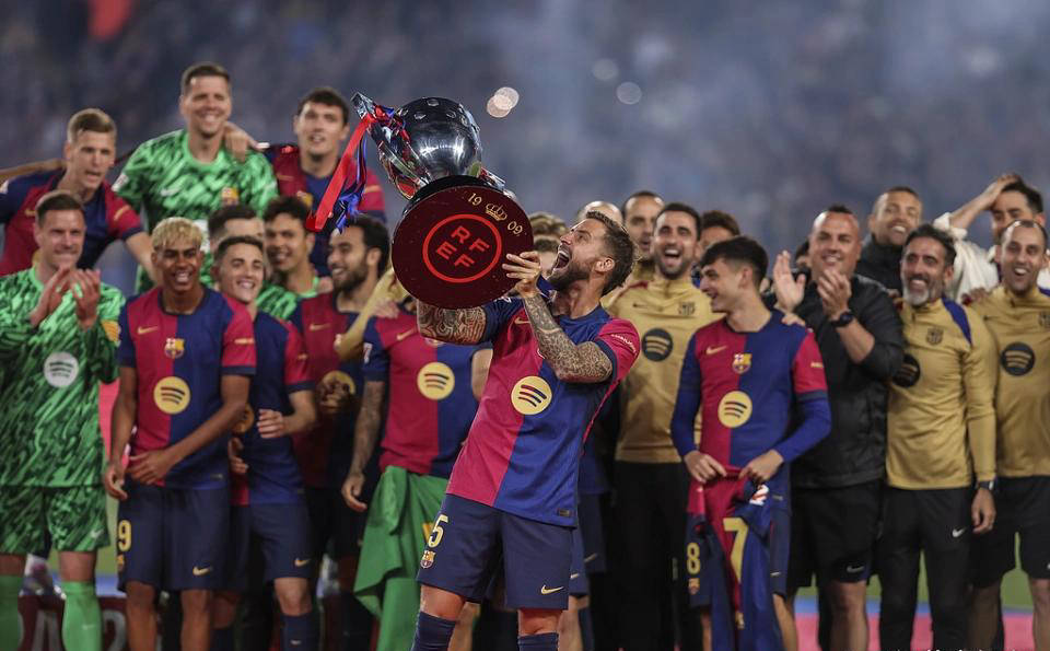 ความฝันในการเป็นแชมป์เป็นของเราเท่านั้น! บาร์เซโลนาออกเดินทางด้วยความมุ่งมั่นที่จะคว้าแชมป์ซูเปอร์คัพสเปน! _ซูเปอร์คัพสเปน_ เรอัล มาดริด ลาลีกา ความฝันในการเป็นแชมป์เป็นของเราเท่านั้น! บาร์เซโลนาออกเดินทางด้วยความมุ่งมั่นที่จะคว้าแชมป์ซูเปอร์คัพสเปน! _ซูเปอร์คัพสเปน_ เรอัล มาดริด ลาลีกา