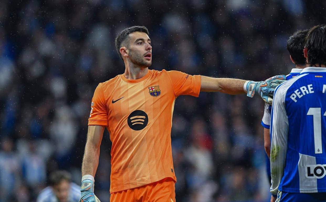 ช่วงเวลาคลาสสิก! การเซฟอย่างชาญฉลาดของผู้รักษาประตูบาร์เซโลนาจุดประกายความคลั่งไคล้ของแฟนๆ: ดูซ้ำแล้วซ้ำอีกก็ยังดูไม่เบื่อ_การแข่งขัน_เอสปันญอล_โจアン ช่วงเวลาคลาสสิก! การเซฟอย่างชาญฉลาดของผู้รักษาประตูบาร์เซโลนาจุดประกายความคลั่งไคล้ของแฟนๆ: ดูซ้ำแล้วซ้ำอีกก็ยังดูไม่เบื่อ_การแข่งขัน_เอสปันญอล_โจアン