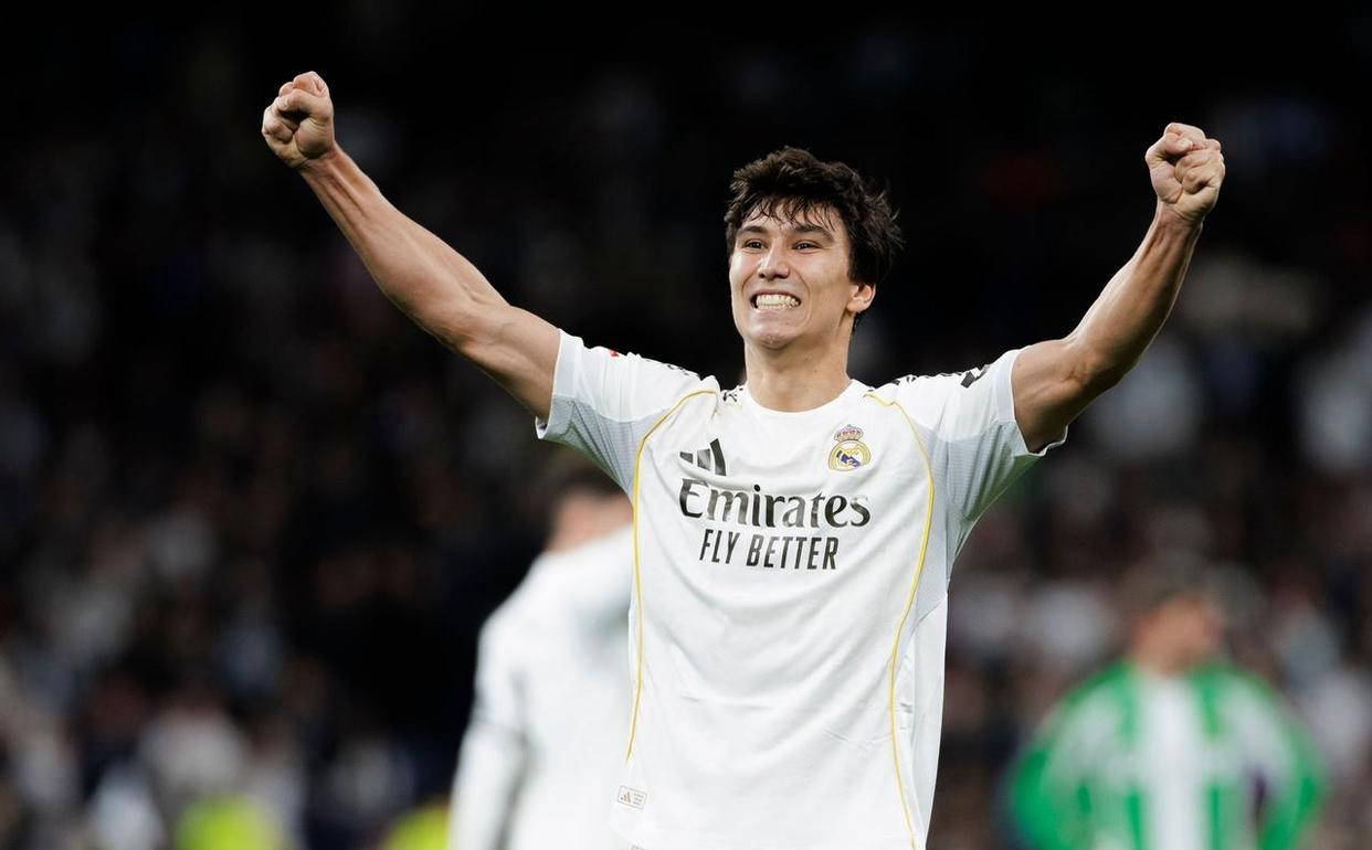 ความฉลาดทางอารมณ์เกินขีด! ดาวรุ่งวัย 21 ปีของเรอัล มาดริด ทำแฮตทริก พร้อมจุดกระแสด้วยถ้อยคำถ่อมตนหลังจบเกม ท่ามกลางเสียงชื่นชมจากแฟนบอล_Gonçalo García_Kylian Mbappé_People ความฉลาดทางอารมณ์เกินขีด! ดาวรุ่งวัย 21 ปีของเรอัล มาดริด ทำแฮตทริก พร้อมจุดกระแสด้วยถ้อยคำถ่อมตนหลังจบเกม ท่ามกลางเสียงชื่นชมจากแฟนบอล_Gonçalo García_Kylian Mbappé_People