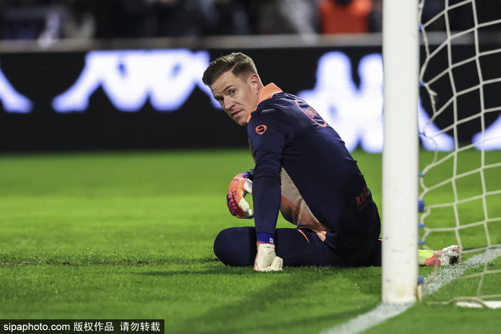 เด ลา ฟูเอนเต้พลาดทริปสอดแนมศึกซูเปอร์คัพเนื่องจากป่วย: การแข่งขันผู้รักษาประตูทีมชาติสเปนดึงดูดความสนใจ _แมตช์_แฟน_อูไน เด ลา ฟูเอนเต้พลาดทริปสอดแนมศึกซูเปอร์คัพเนื่องจากป่วย: การแข่งขันผู้รักษาประตูทีมชาติสเปนดึงดูดความสนใจ _แมตช์_แฟน_อูไน