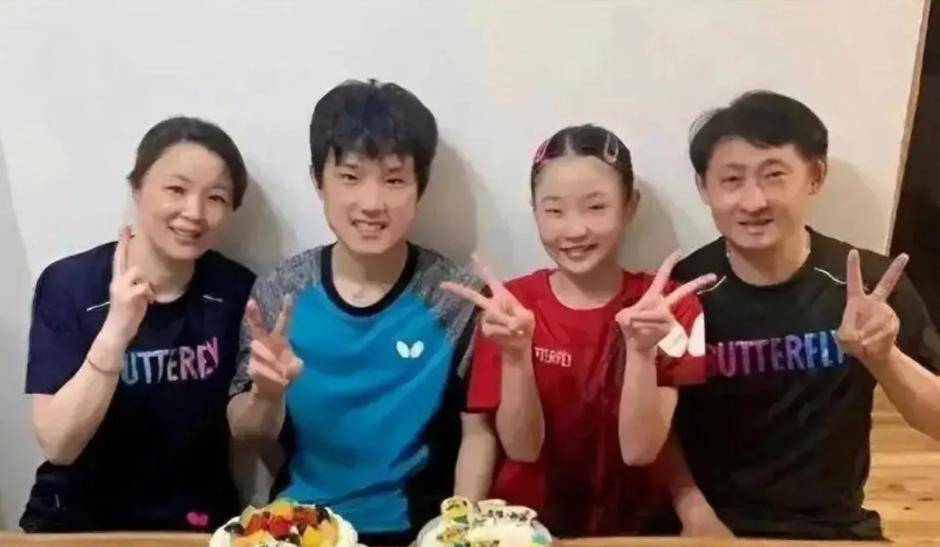 หลบหนีฟ้าผ่า 24 ชั่วโมง! พี่น้องจางเบนแปรพักตร์สู่บุนเดสลีกา สร้างแรงสั่นสะเทือนวงการปิงปองโลก_มืออาชีพ_ญี่ปุ่น_สัญชาติ หลบหนีฟ้าผ่า 24 ชั่วโมง! พี่น้องจางเบนแปรพักตร์สู่บุนเดสลีกา สร้างแรงสั่นสะเทือนวงการปิงปองโลก_มืออาชีพ_ญี่ปุ่น_สัญชาติ