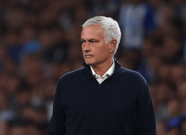 บ้าจริง เพิ่งคุมทีมได้แค่หกเดือนเอง! ความขัดแย้งภายในทีมปะทุขึ้นเมื่อมูรินโญ่ปล่อยข่าวช็อก – ใกล้ปลดโค้ช _บรูโน่ ลาเก้_ เบนฟิก้า_นักเตะ