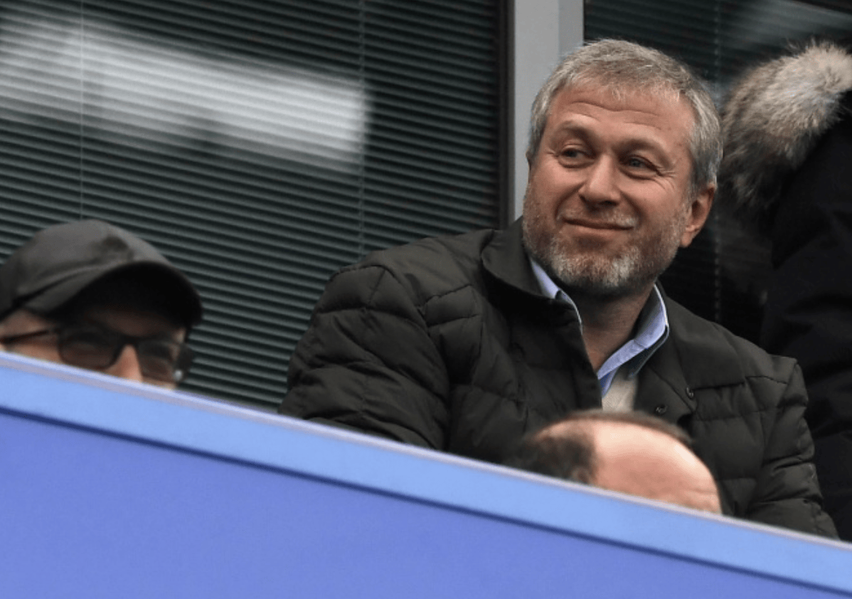 น้ำตาไหล! แฟนเชลซีมากกว่า 10,000 คนร้องชื่ออับราโมวิชสามครั้งในหกวัน: เงิน 5.3 พันล้านปอนด์ถูกอายัดเป็นเวลาสามปี_รัฐบาลสหราชอาณาจักร_สนับสนุน_เดอะบลูส์