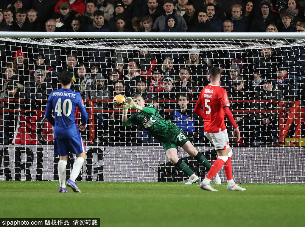 เอฟเอ คัพ - เนโต้และเอนโซทำประตูพาเชลซีถล่มชาร์ลตัน 5-1 ผ่านเข้ารอบ 32 ทีมสุดท้าย พื้นที่เขตโทษ - กิตเทนส์ - จิอู