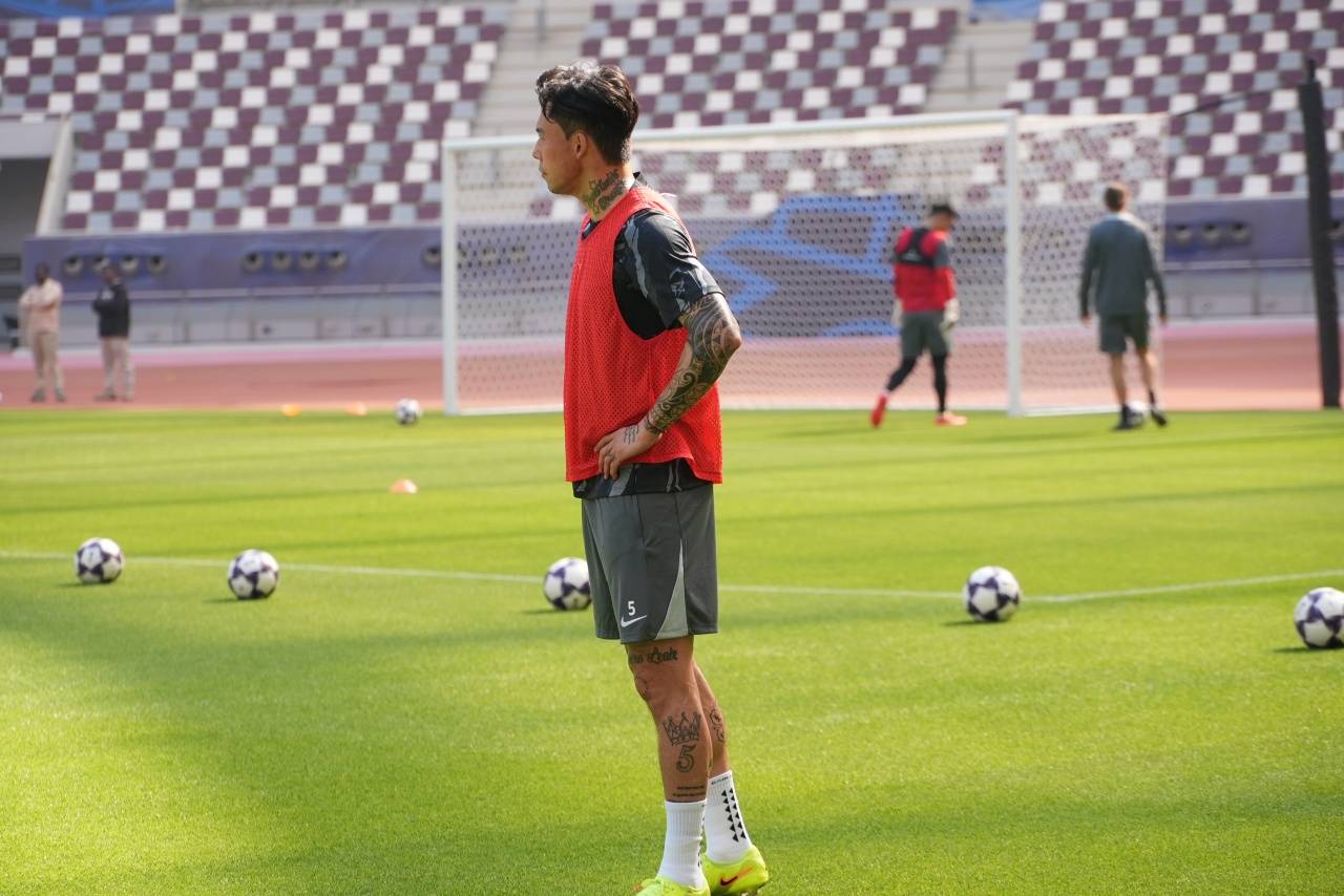 หมายเลขของออสการ์, ท่าเรือเซี่ยงไฮ้ต้อนรับหมายเลข 8 คนใหม่, โดฮาเริ่มการฝึกซ้อมฤดูหนาว! มุ่งเป้าป้องกันแชมป์! _โคล้ด_ กองกลาง ทั้งทีม