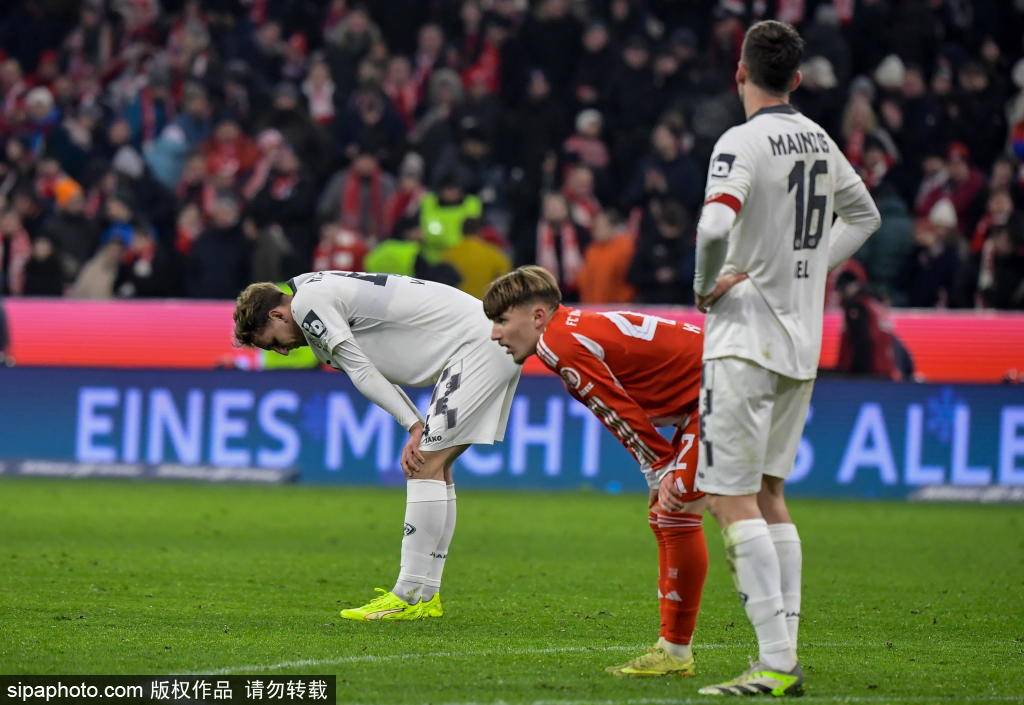 พรีวิวศึกคลาสสิก: การต่อสู้ทางแทคติกและจิตใจก่อนการแข่งขันนัดชิงชนะเลิศซูเปอร์คัพ: ไบเออร์ เลเวอร์คูเซ่น พบกับ ฟลิค