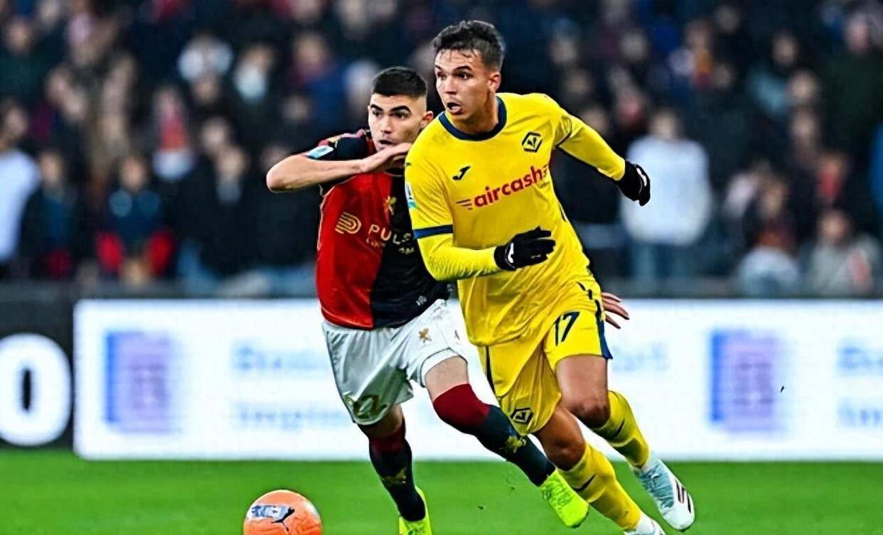 ศึกการแย่งตัวนักเตะในเซเรียอาใกล้จะเริ่มขึ้นแล้ว! อินเตอร์ มิลาน และ นาโปลี แย่งชิงนักเตะดาวรุ่งชาวบราซิลวัย 22 ปี – 20 ล้านยูโรคุ้มค่าหรือไม่? จิโอวานนี เวโรน โรม่า ศึกการแย่งตัวนักเตะในเซเรียอาใกล้จะเริ่มขึ้นแล้ว! อินเตอร์ มิลาน และ นาโปลี แย่งชิงนักเตะดาวรุ่งชาวบราซิลวัย 22 ปี – 20 ล้านยูโรคุ้มค่าหรือไม่? จิโอวานนี เวโรน โรม่า