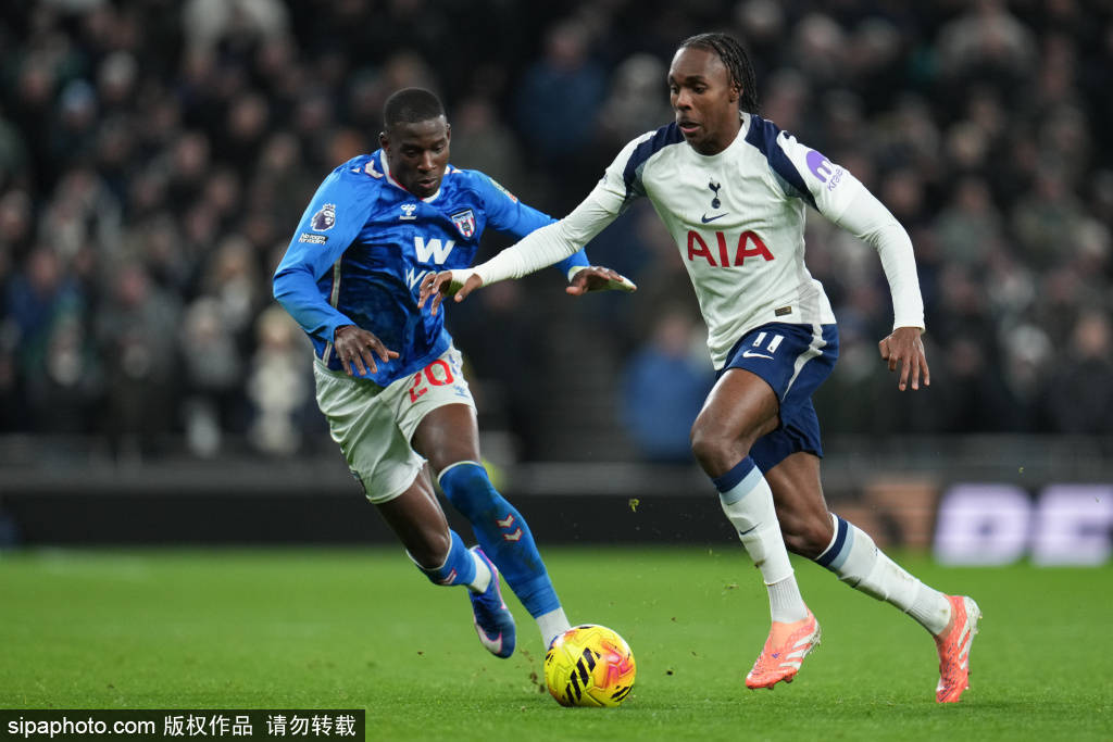 ท็อตแน่ม ฮ็อตสเปอร์: พวกเขาตกไปอยู่อันดับที่ 14 ในพรีเมียร์ลีกได้อย่างไรหลังจากพลาดโอกาสคว้าทริปเปิลแชมป์? _การแข่งขัน__ฤดูกาลนี้__แฟนบอล