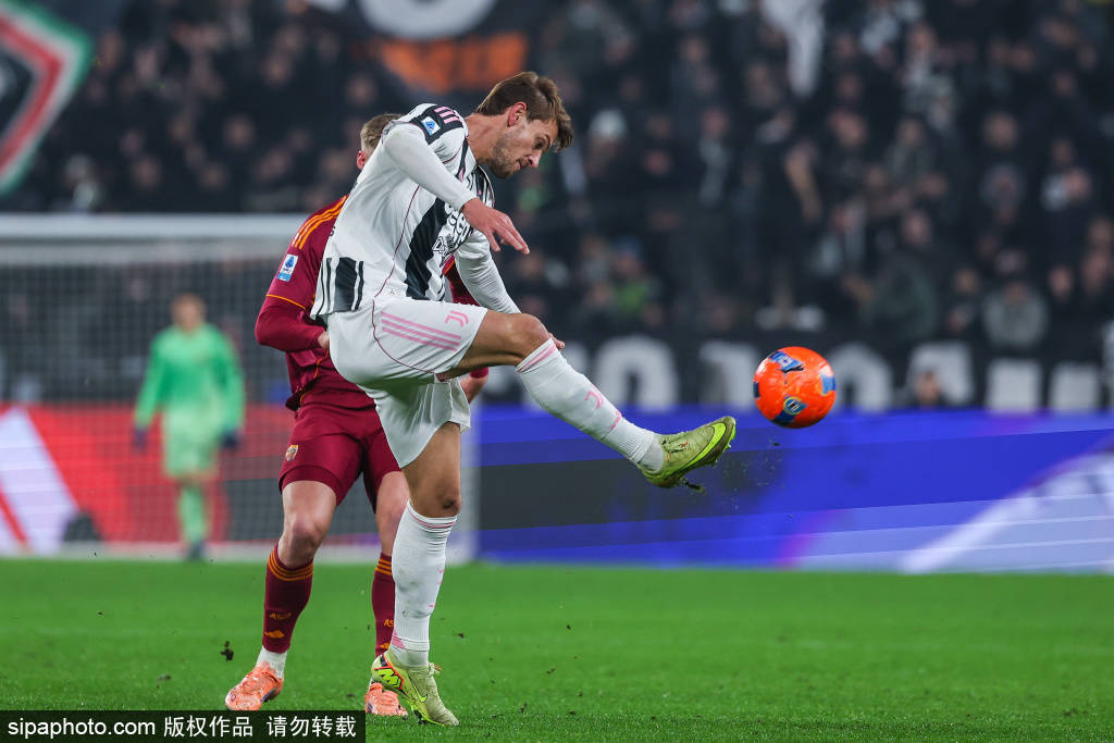 จบความตื่นเต้นตั้งแต่เนิ่นๆ! อิลดิซทำประตูจากลูกโทษซ้ำช่วยให้ยูเวนตุสขึ้นนำ 3-0: การวิเคราะห์เชิงกลยุทธ์และเรื่องราวของผู้เล่น_แมตช์_เซเรีย อา_ยูเวนตุส