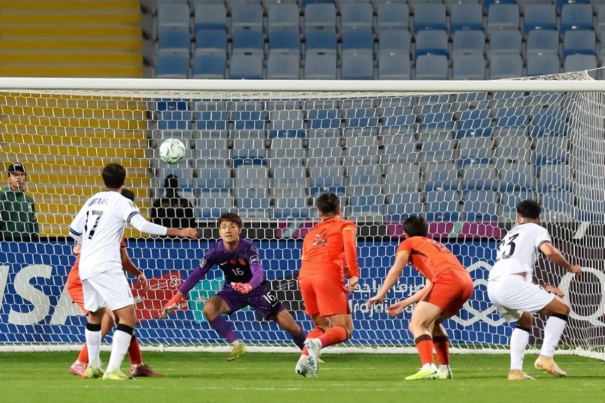 เกิดมาเพื่อเอเชียนคัพ ผู้รักษาประตูดาวรุ่ง หลี่ ฮ่าว พิสูจน์ให้เห็นว่าแมวมองของแอตเลติโก มาดริดนั้นยอดเยี่ยม _การแข่งขัน_ _ทีมชาติเยาวชน_ _คู่แข่ง_