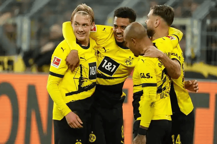 ศึกบิ๊กแมตช์บุนเดสลีกาช่วงเช้า: ดอร์ทมุนด์เดินหน้าล่าแชมป์ถล่มเบรเมนที่กำลังดิ้นรนคาบ้าน – แนวรุกสุดร้อนแรงปะทะทีมขาดผู้เล่นบาดเจ็บและหมดสิทธิ์ใช้งานมากมายในศึกชี้ชะตา _Attack_Away_Core_