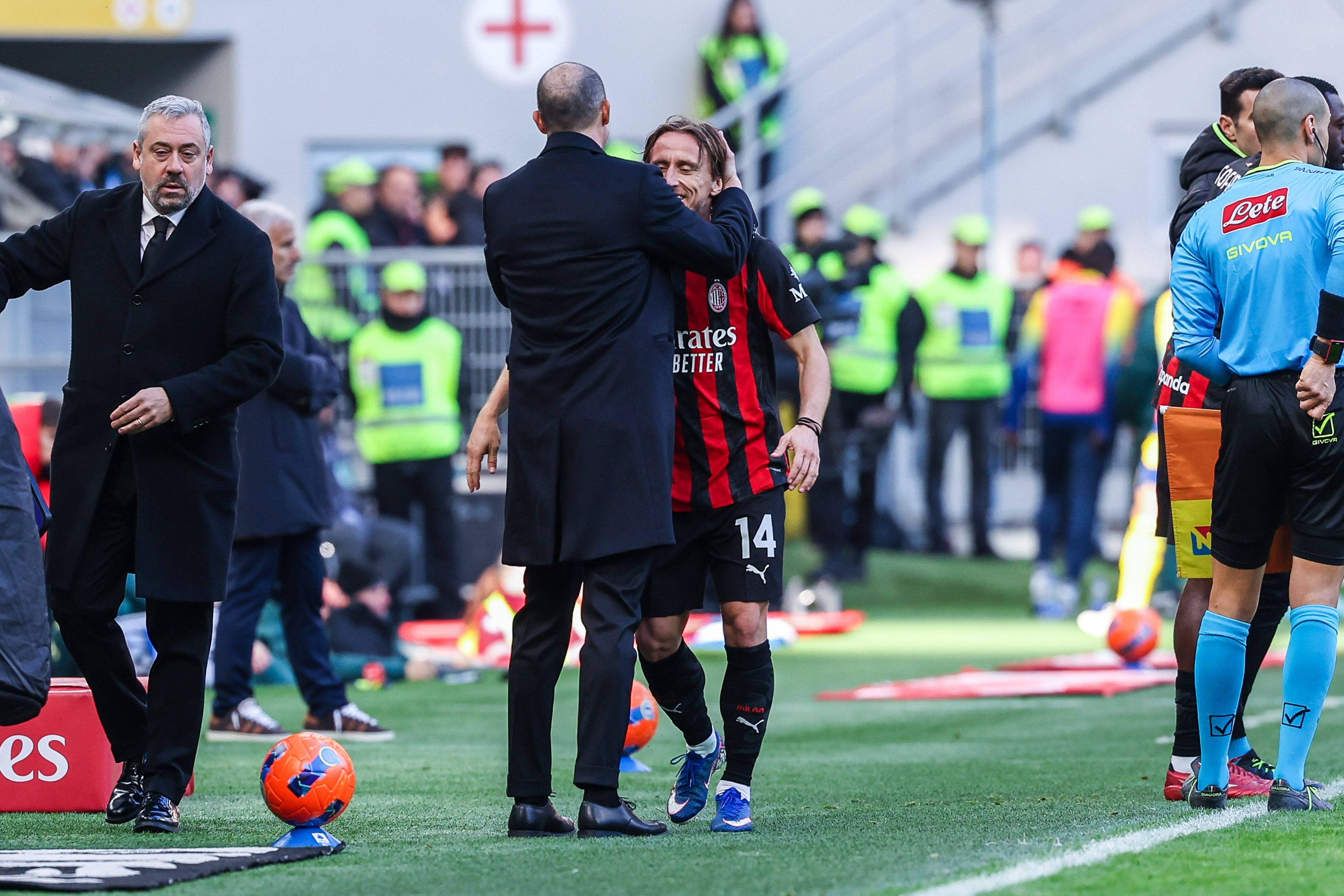 อัลเลกรี: โมดริชบอกเพื่อนร่วมทีมว่าอย่าตามประกบเขา แต่ฝ่ายตรงข้ามตอบว่า: 