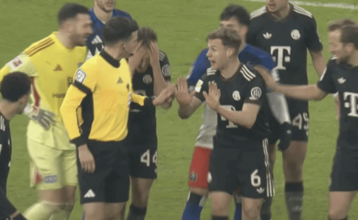 บาเยิร์น มิวนิค เสียเงิน 100 ล้านยูโรเพื่อซื้อตัวนักเตะ แต่ได้เพียง 1 คะแนนจาก 2 นัด – แย่ที่สุดในรอบ 11 ปี! ทีมล้อมผู้ตัดสินด้วยความโกรธ. คาน: "บ้าไปแล้ว." ฮัมบูร์ก vs อูร์กสบวร์ก บาเยิร์น มิวนิค เสียเงิน 100 ล้านยูโรเพื่อซื้อตัวนักเตะ แต่ได้เพียง 1 คะแนนจาก 2 นัด – แย่ที่สุดในรอบ 11 ปี! ทีมล้อมผู้ตัดสินด้วยความโกรธ. คาน: "บ้าไปแล้ว." ฮัมบูร์ก vs อูร์กสบวร์ก