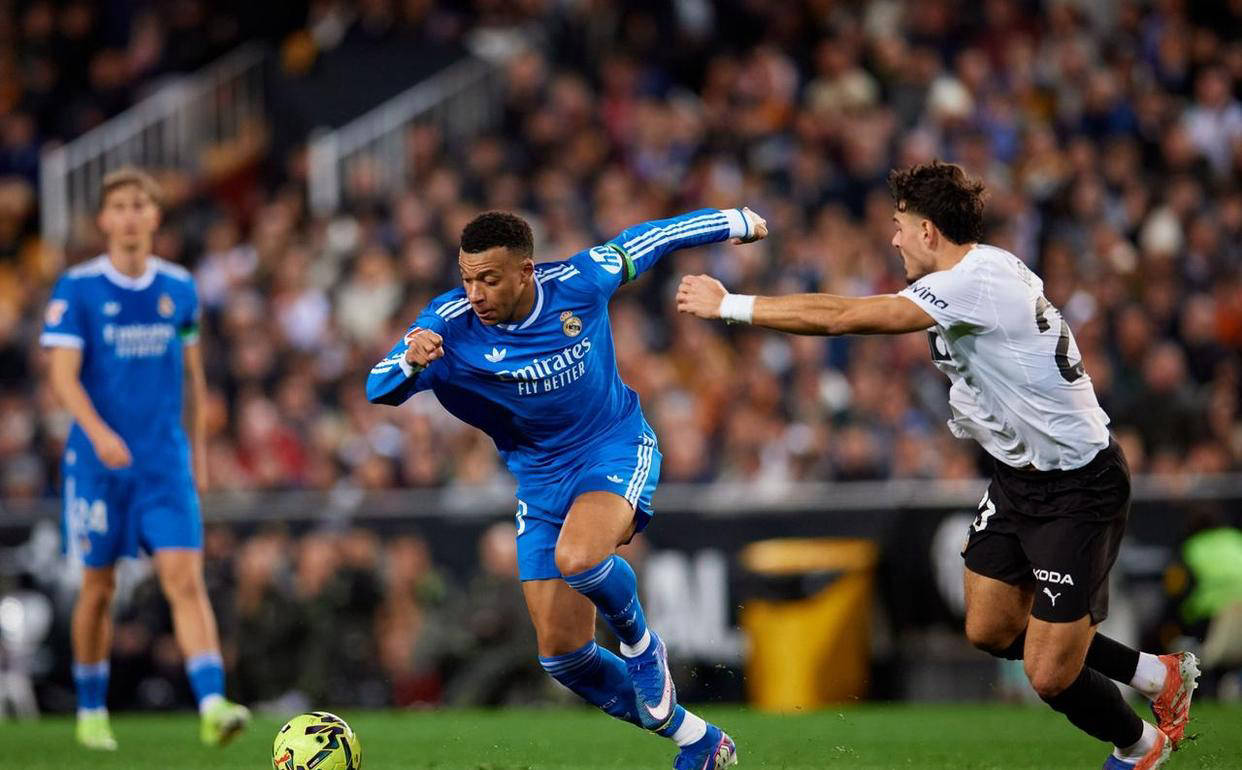 ลาลีกาล่าสุด: แอตเลติโกพ่ายแพ้, เรอัลมาดริดชนะเพื่อลดช่องว่างกับบาร์เซโลนา, เซบีย่าเผชิญแรงกดดันจากการตกชั้น _การแข่งขัน_: เรอัลเบติส vs บาเลนเซีย