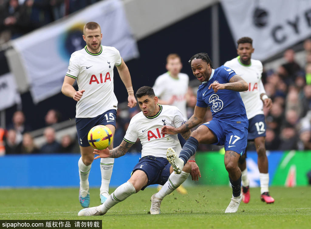 สเตอร์ลิงย้ายร่วมทีมเฟเยนูร์ดแบบไม่มีค่าตัว! อดีตกองหน้าเชลซีโยกซบยักษ์ใหญ่ลีกเอเรดิวิซีในฤดูกาลนี้