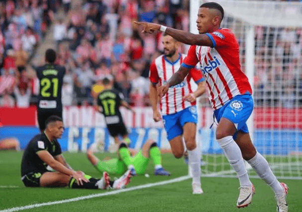 เรอัล มาดริด และบาร์เซโลนา ต่างผลัดกันครองความยิ่งใหญ่และคว้าแชมป์ลาลีกา โดยฤดูกาลนี้ของลาลีกาได้พิสูจน์ให้เห็นถึงความสำเร็จอย่างล้นหลามและแสดงผลงานอันยอดเยี่ยม เรอัล มาดริด และบาร์เซโลนา ต่างผลัดกันครองความยิ่งใหญ่และคว้าแชมป์ลาลีกา โดยฤดูกาลนี้ของลาลีกาได้พิสูจน์ให้เห็นถึงความสำเร็จอย่างล้นหลามและแสดงผลงานอันยอดเยี่ยม