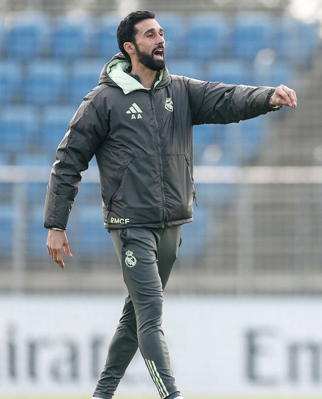 การเปลี่ยนแปลงครั้งใหญ่ของเรอัล มาดริด! อนุมัติการขายผู้เล่นคนสำคัญมูลค่า 95 ล้านยูโร เป้าหมายการย้ายทีมสองรายถูกล็อกไว้แล้ว: 'กองหน้าดาวรุ่ง + กองหลังแข็งแกร่ง' _เอ็มบัปเป้_ _ฤดูกาล_ _เลอ_ การเปลี่ยนแปลงครั้งใหญ่ของเรอัล มาดริด! อนุมัติการขายผู้เล่นคนสำคัญมูลค่า 95 ล้านยูโร เป้าหมายการย้ายทีมสองรายถูกล็อกไว้แล้ว: 'กองหน้าดาวรุ่ง + กองหลังแข็งแกร่ง' _เอ็มบัปเป้_ _ฤดูกาล_ _เลอ_