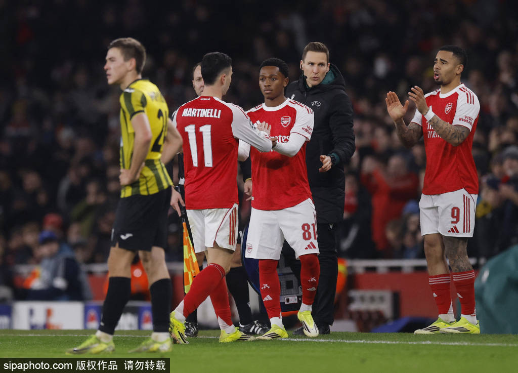 อาร์เซนอลตอบรับแรงกดดันในการลุ้นแชมป์ด้วยชัยชนะเหนือท็อตแน่ม ฮ็อตสเปอร์อย่างเด็ดขาด การแข่งขัน: ไรซ์, แมนเชสเตอร์ ซิตี้ อาร์เซนอลตอบรับแรงกดดันในการลุ้นแชมป์ด้วยชัยชนะเหนือท็อตแน่ม ฮ็อตสเปอร์อย่างเด็ดขาด การแข่งขัน: ไรซ์, แมนเชสเตอร์ ซิตี้