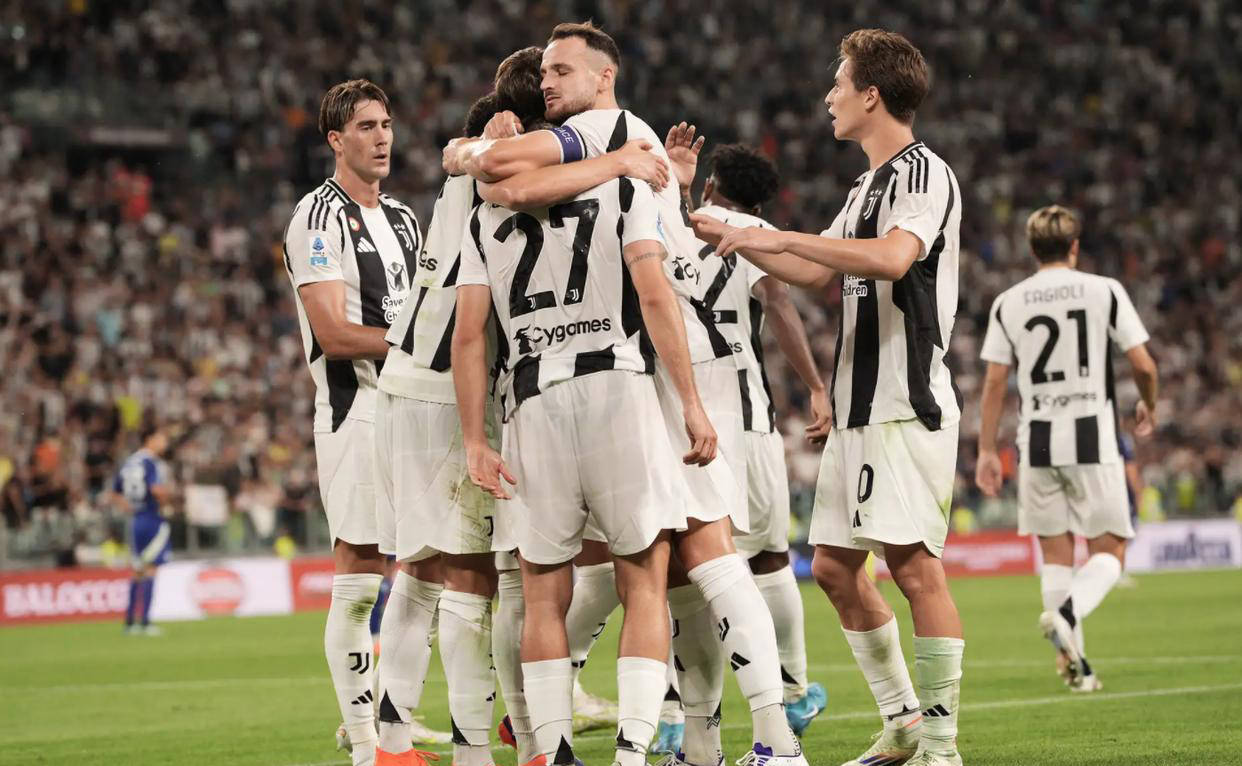 ค่ำคืนแห่งความประหลาดใจของฟุตบอล: ยูเวนตุสช็อคโดยโคโม, อินเตอร์รักษาตำแหน่งนำ, บาเยิร์นชนะอย่างหวุดหวิด, ดอร์ทมุนด์ถูกตีเสมอในช่วงท้ายเกม เซเรีย อา | แชมเปียนส์ลีก | แอร์เบ ไลป์ซิก