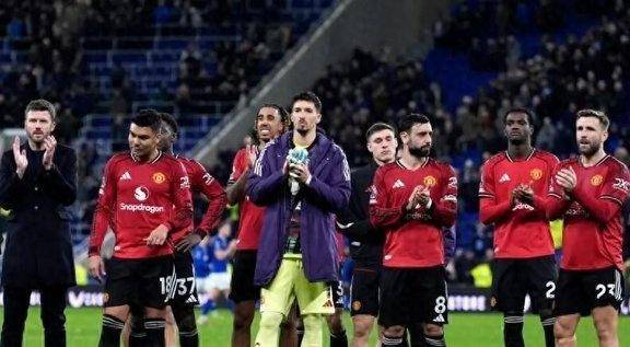 แมนเชสเตอร์ ยูไนเต็ด 10! คาร์ริคยกย่องการป้องกันระดับสูง, ผู้ทำประตูมั่นใจ _เชสโก_ _แกะ_ _พรีเมียร์ลีก_