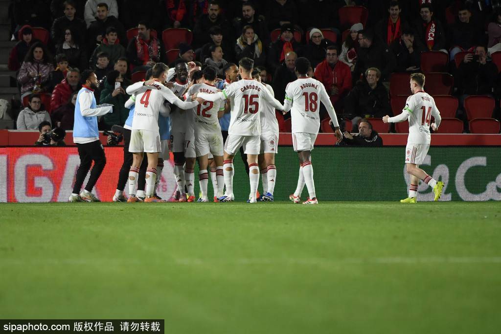 อาการบาดเจ็บที่เข่าของปาโบล ดูรัน ได้รับการยืนยัน: เป็นอาการบาดเจ็บเล็กน้อย ไม่มีผลกระทบที่รุนแรง ข่าวดีสำหรับเซลต้า บีโก้ _การแข่งขัน__สนาม_ _การแพทย์ อาการบาดเจ็บที่เข่าของปาโบล ดูรัน ได้รับการยืนยัน: เป็นอาการบาดเจ็บเล็กน้อย ไม่มีผลกระทบที่รุนแรง ข่าวดีสำหรับเซลต้า บีโก้ _การแข่งขัน__สนาม_ _การแพทย์