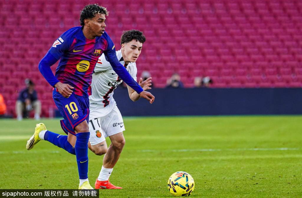 น้ำเสียงของลาปอร์ตาแข็งกร้าวขึ้น: ความจริงเบื้องหลังการจากไปของเมสซี่จากบาร์เซโลนา ข้อจำกัดทางเศรษฐกิจและพันธสัญญาในอนาคต_อารมณ์_ความจริง_บาร์เซโลนา