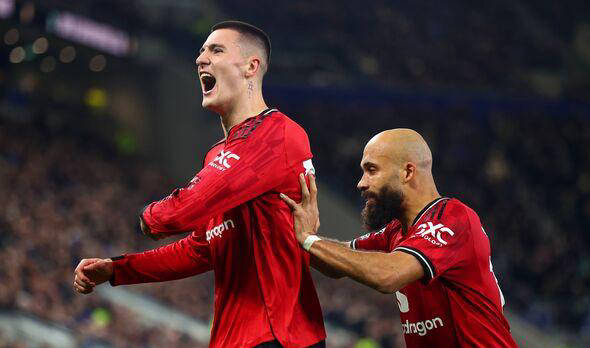 พลิกโผครั้งใหญ่! อนาคตของแรชฟอร์ดเริ่มชัดเจนขึ้นเมื่อเงื่อนไขการซื้อตัวมูลค่า 26 ล้านปอนด์ของบาร์เซโลนาเผชิญกับความไม่แน่นอนครั้งใหม่ _เบนจามิน เซสเซญง_ _แมนเชสเตอร์ ยูไนเต็ด_ _ยูฟ่า แชมเปียนส์ลีก_