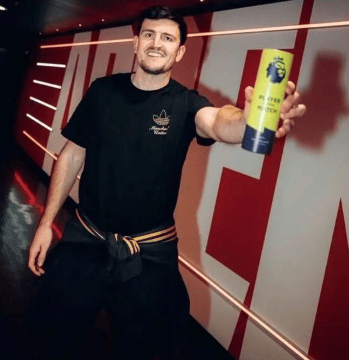 แมนเชสเตอร์ ยูไนเต็ด อัปเดต: แม็กไกวร์มีแนวโน้มอยู่ต่อ, คาเซมิโร่และแรชฟอร์ดเตรียมอำลาทีมหลังจบฤดูกาล _นักเตะ_ _ยูฟ่า แชมเปียนส์ลีก_ _กัลโช่ เซเรีย อา_