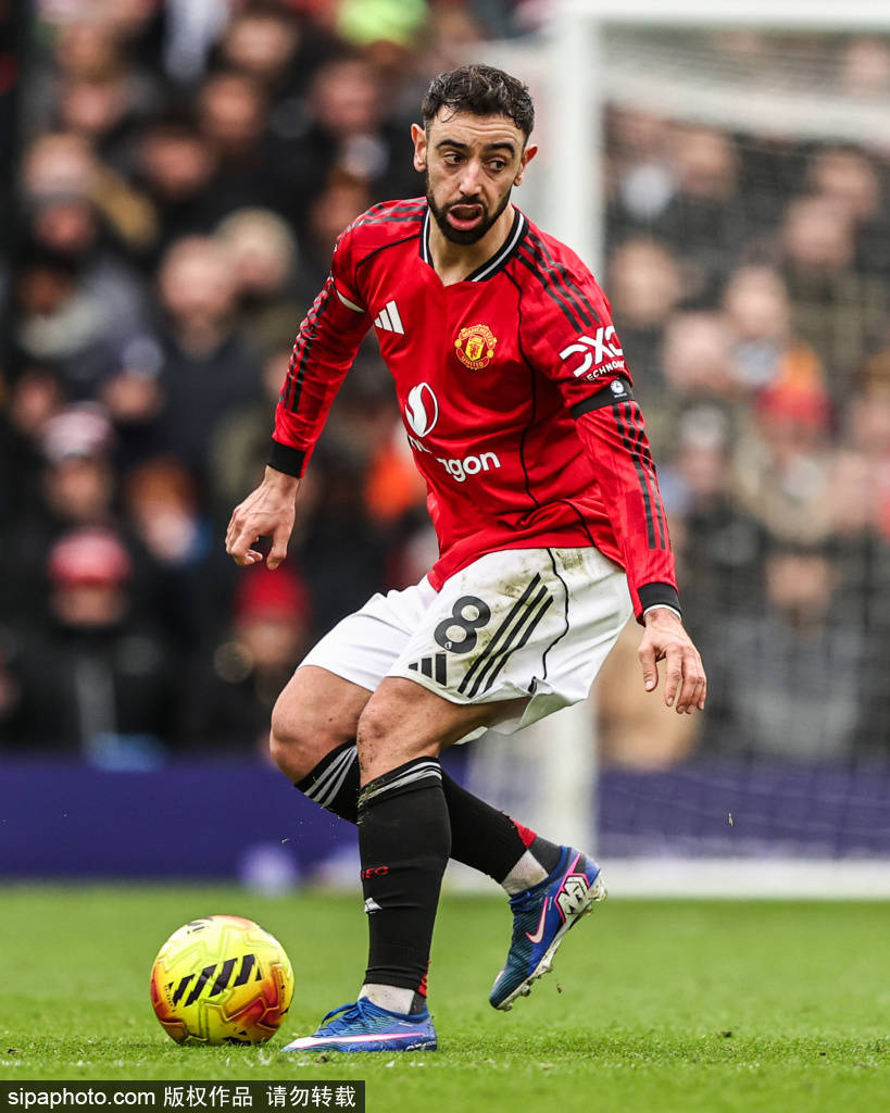 การฟื้นตัวจากอาการบาดเจ็บของลิซานโดร มาร์ติเนซ ช่วยเสริมความแข็งแกร่งให้กับแนวรับของแมนเชสเตอร์ ยูไนเต็ด! _การแข่งขัน_แฟน_การป้องกัน_