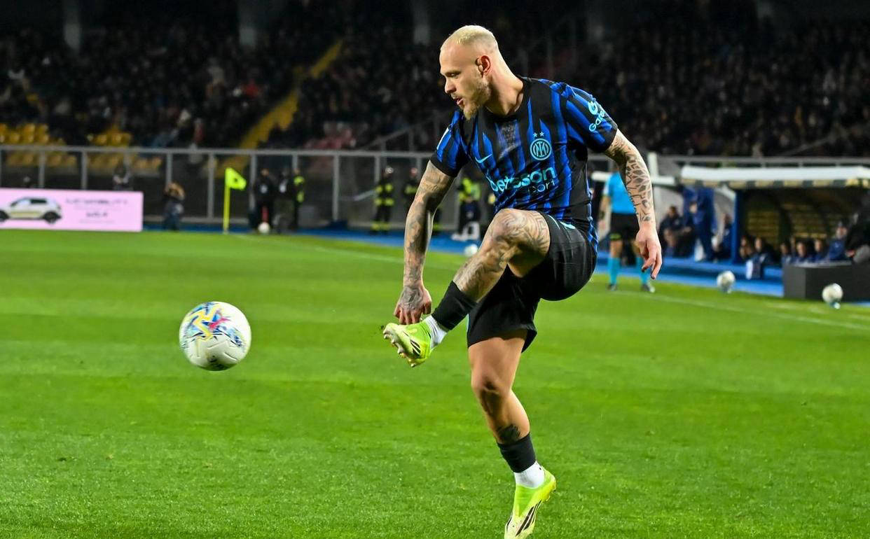 ภาพการแข่งขันรอบ 16 ทีมสุดท้ายของแชมเปียนส์ลีกเริ่มชัดเจนขึ้นเรื่อยๆ! อินเตอร์ มิลาน พ่ายแพ้อย่างน่าเสียดาย, นิวคาสเซิล ยูไนเต็ด คว้าชัยชนะอย่างถล่มทลายเพื่อผ่านเข้ารอบ, ขณะที่ เรอัล มาดริด และ ยูเวนตุส ยังคงต้องรอชะตากรรมของพวกเขา