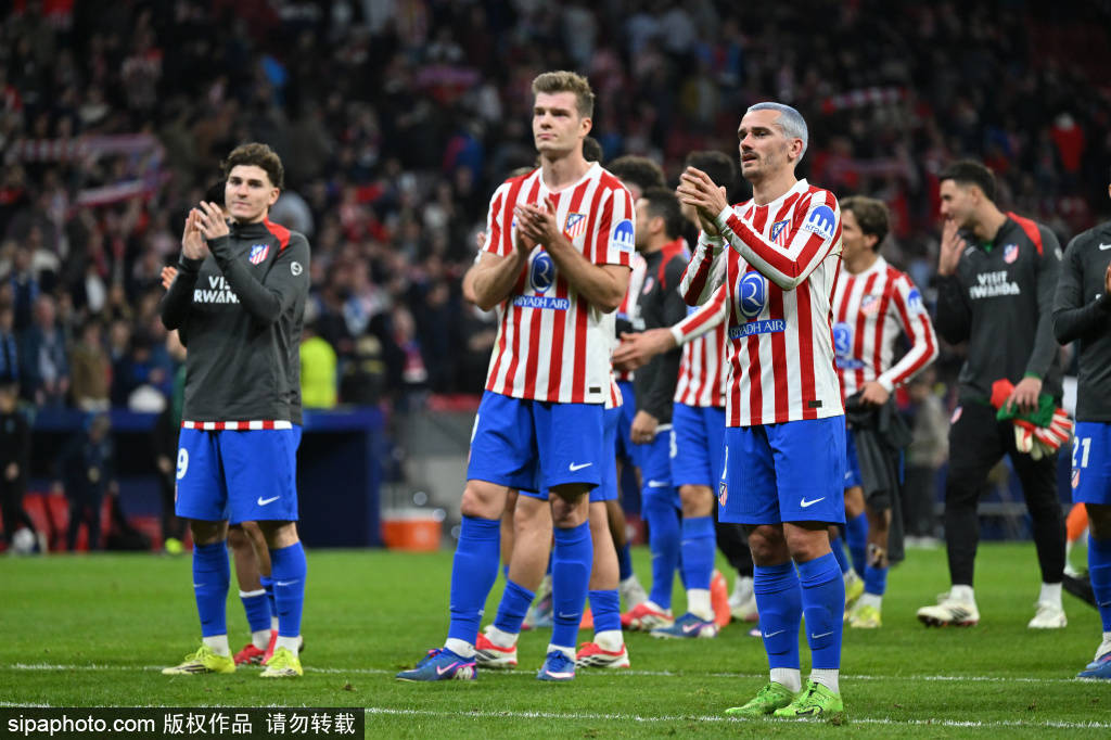 ซิเมโอเน่ มุ่งเน้นเพียงการแซงบาร์ซ่าเท่านั้น? ประตูตีเสมอในช่วงทดเวลาบาดเจ็บของอัลบาเรซเผยให้เห็นกลยุทธ์การหมุนเวียนนักเตะของแอตเลติโก แมตช์: คัมป์ นู, แอตเลติโก มาดริด