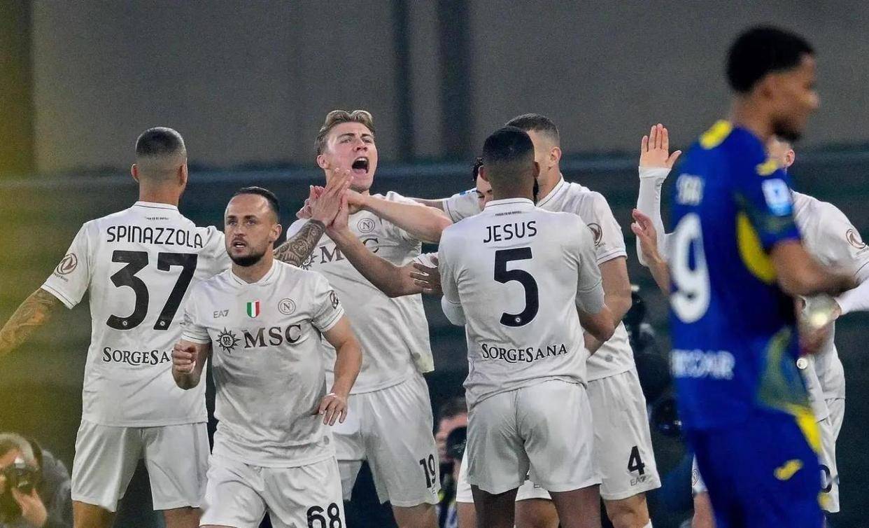 281 วันแห่งการรอคอยได้ผลตอบแทนแล้ว! ลูกากูยิงประตูชัยในนาทีสุดท้ายช่วยทีมอินเตอร์ มิลานคว้าชัยชนะติดต่อกันเป็นครั้งที่แปด ขึ้นนำจ่าฝูงเซเรีย อาด้วยคะแนนนำ 13 แต้ม ประตู | การแข่งขัน | แชมเปียนส์ลีก 281 วันแห่งการรอคอยได้ผลตอบแทนแล้ว! ลูกากูยิงประตูชัยในนาทีสุดท้ายช่วยทีมอินเตอร์ มิลานคว้าชัยชนะติดต่อกันเป็นครั้งที่แปด ขึ้นนำจ่าฝูงเซเรีย อาด้วยคะแนนนำ 13 แต้ม ประตู | การแข่งขัน | แชมเปียนส์ลีก