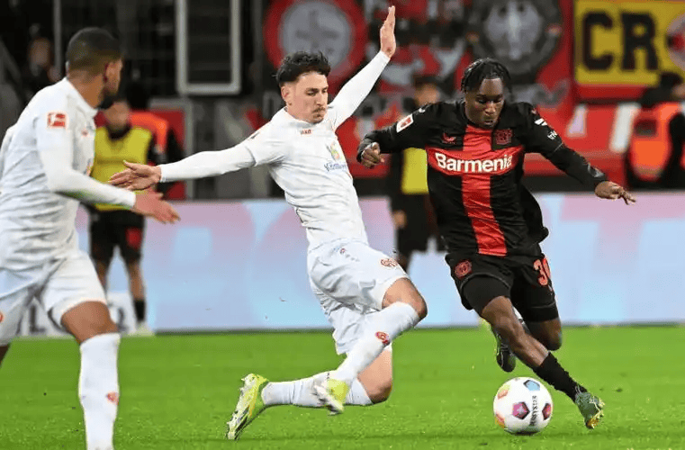 วันพุธ 010 บุนเดสลีกา โฟกัส! บ้านของฮัมบูร์ก เลเวอร์คูเซ่น ดื้อ? อาการบาดเจ็บเต็มไปด้วยทรราช Camp vs Pass Control ทำนายจำนวนประตูที่ยิงโดย Score_Core_Player_ ได้อย่างแม่นยำ